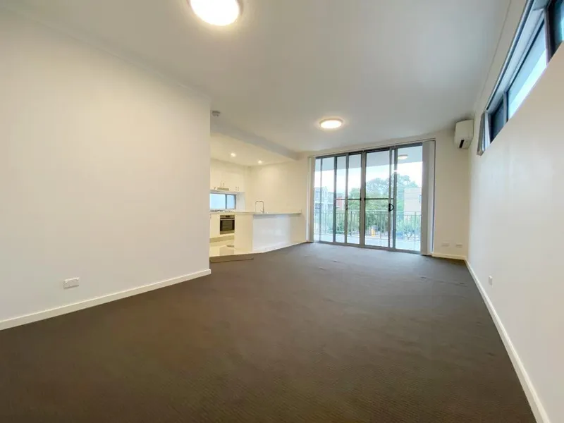 NEAR NEW 3 BEDROOM APARTMENT WITH LIFT ACCESS
