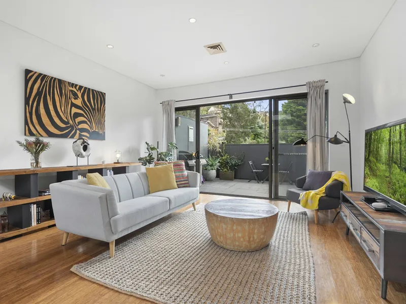 Contemporary Two Bedroom Apartment