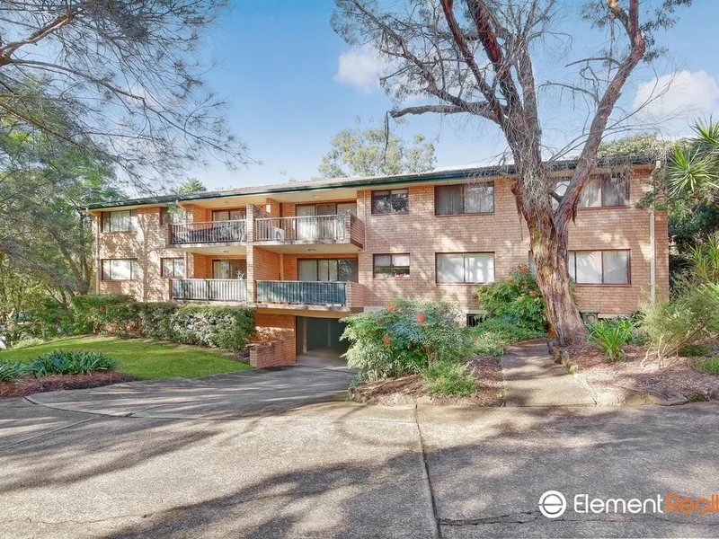 Oversized 2 Bedroom Unit!