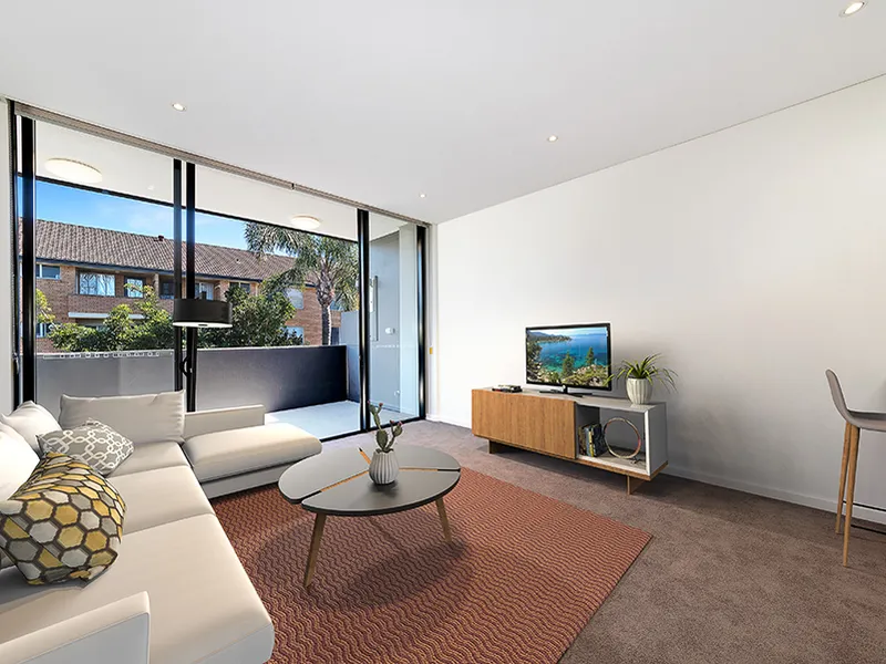 Sienna - As New Executive Apartment - PARKING FOR 2