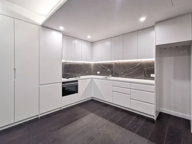 Luxurious Executive Apartment in Chatswood Place