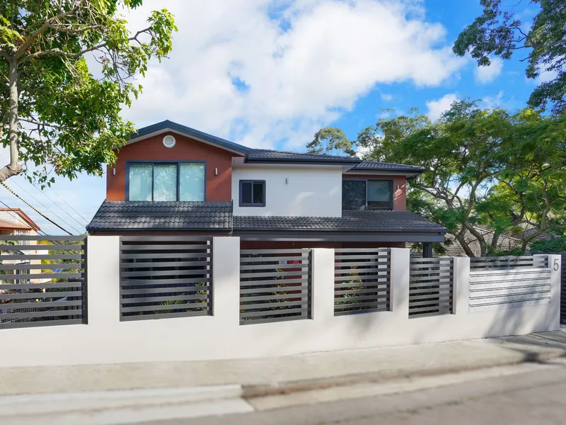 Brand new furnished boarding studio close to station