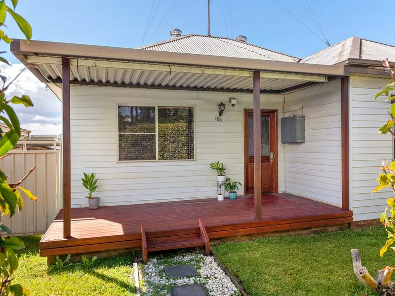 3 bedroom home in central Cardiff