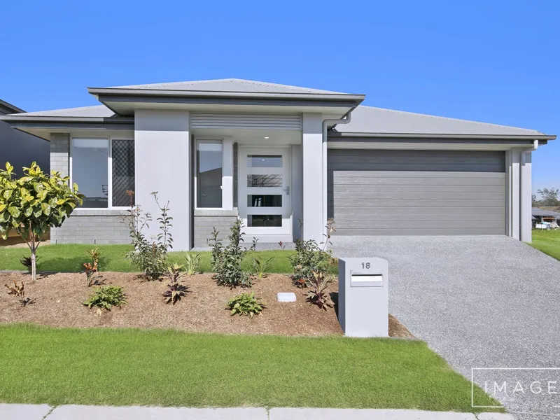 4 BEDROOM HOUSE YOURS IN SOUGHT AFTER 'FENBROOK RIDGE ESTATE