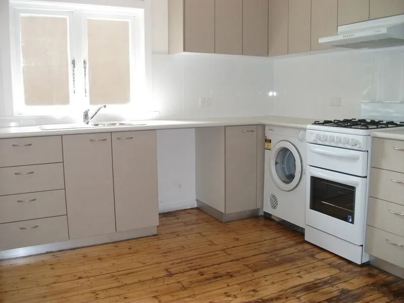 Beautifully appointed Art Deco apartment with study