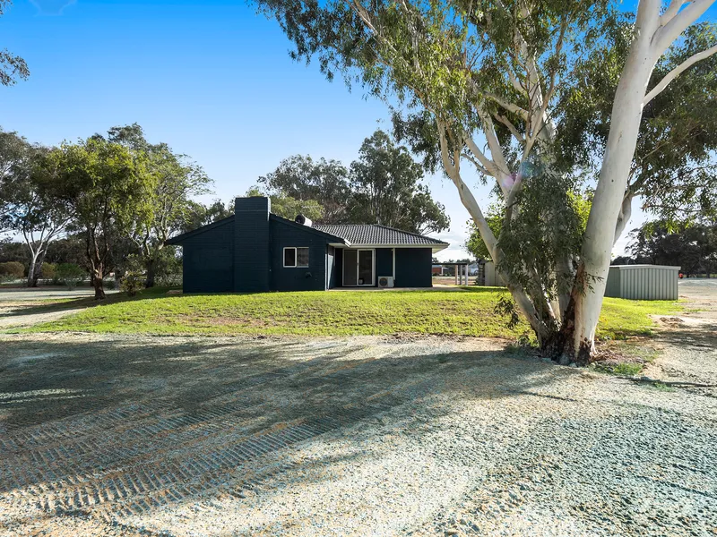 Rural Family Home in Serpentine