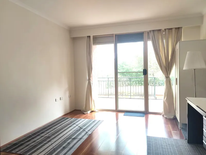 Spacious, furnished apartment next to Macquarie Uni for rent