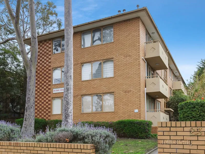 Spacious two bedroom apartment in an ideal location!