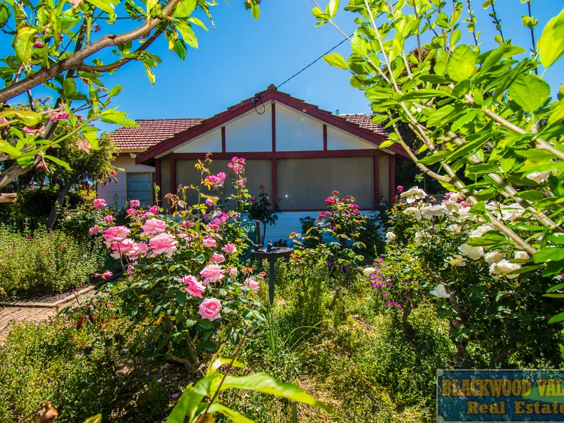 BEAUTIFULLY LOOKED AFTER