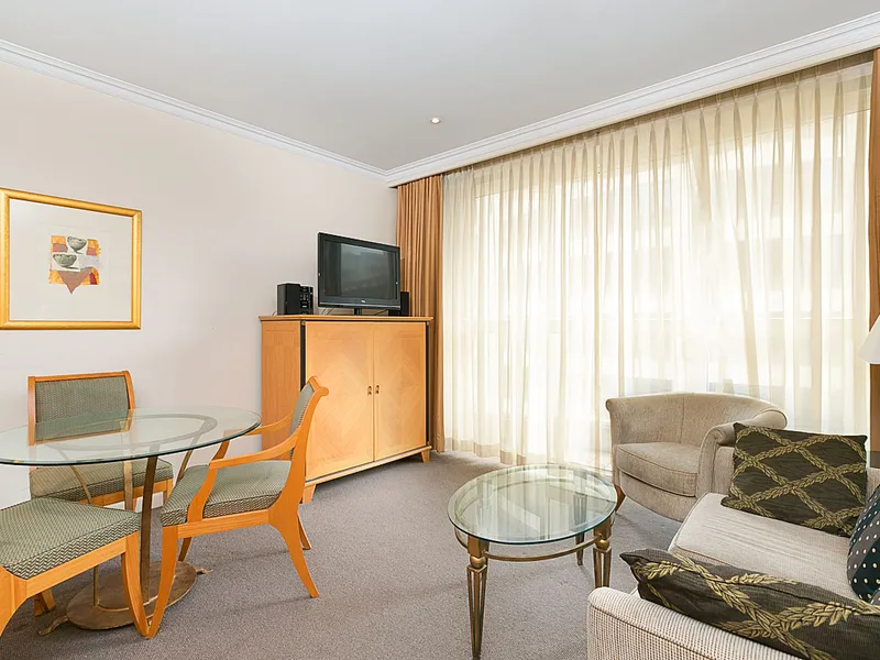 QUALITY STUDIO APARTMENT IN CENTRAL CBD LOCATION | Furnished