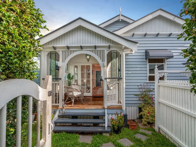 Pet Friendly, Exquisite Family Home in the Heart of Paddington