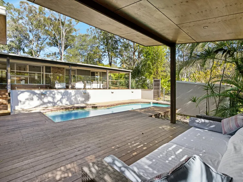 A TRUE FAMILY BOX TICKER - POOL, SHED, USEABLE LAND IN A PEACEFUL CUL-DE-SAC