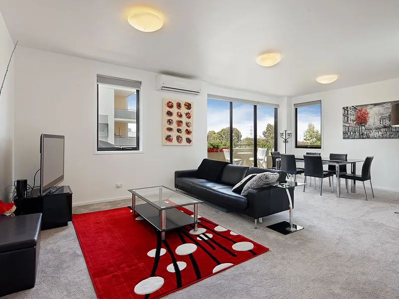 HUGE MODERN TWO BEDROOM APARTMENT