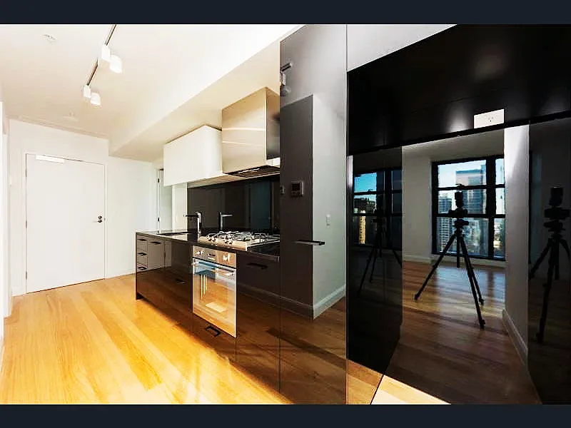 Perfect location! 2 Bedroom apartment with stunning view for Lease!