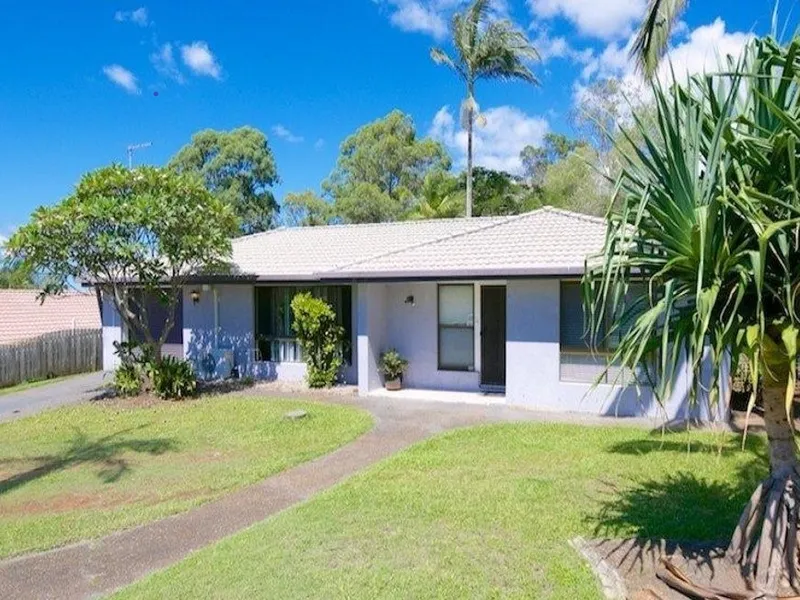 Family Home in Quiet location