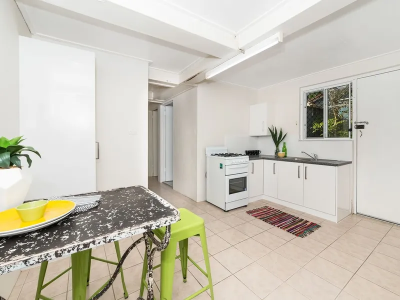 Bayside Beauty in Belgian Gardens 