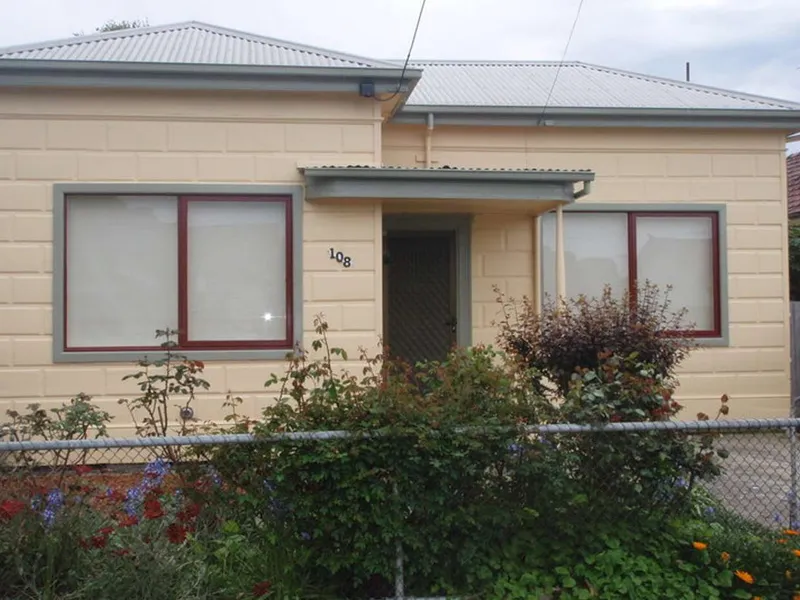 Newport Home In Great Location.