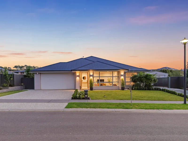 Luxury living in outstanding position