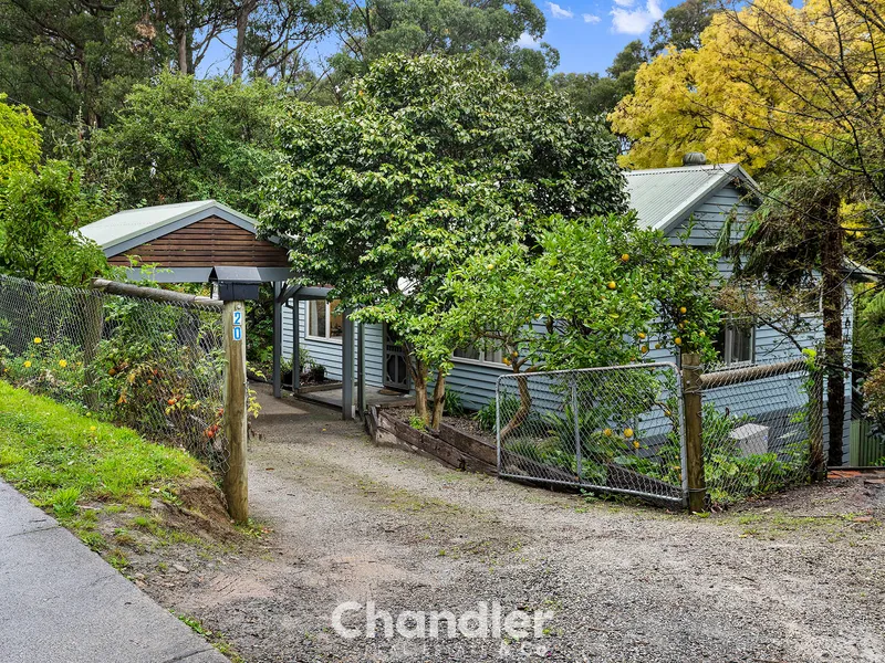 CHARACTER COTTAGE IN THE HEART OF UPWEY