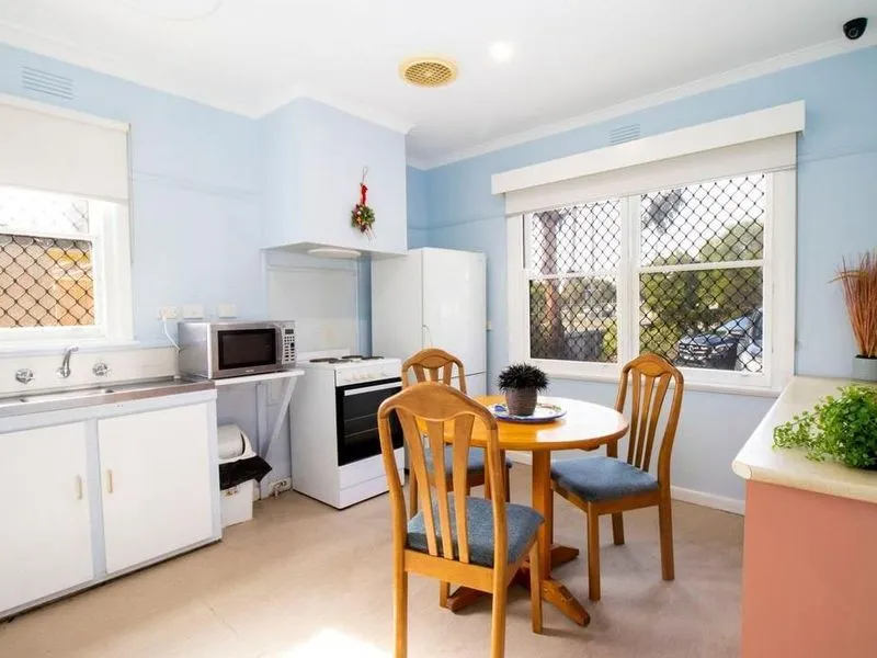 Rooming house living at its best!