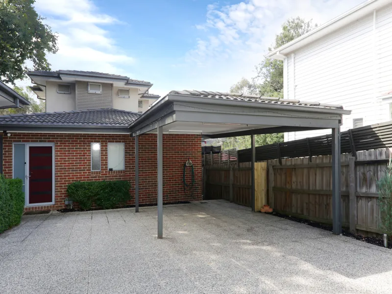 Ideally Positioned 3 Bedroom Townhouse!