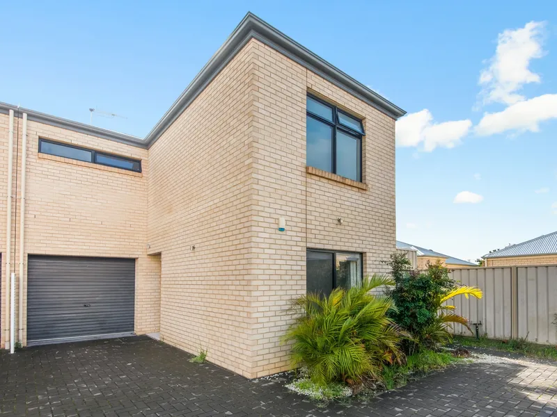 Low Maintenance Lifestyle Opportunity – Just Move in and enjoy!