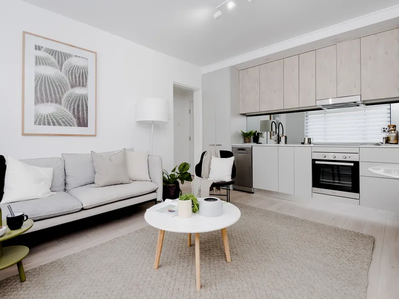 AWESOME DESIGNER 1 BEDROOM APARTMENT