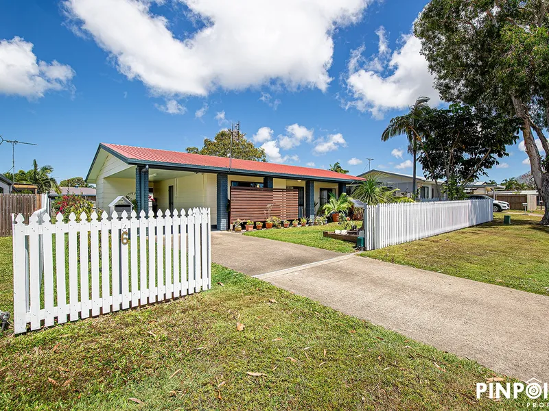 Neat, convenient & big backyard!