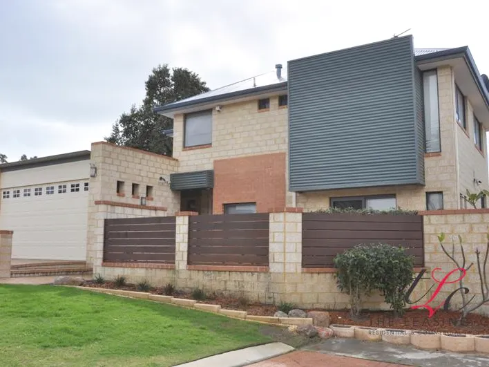 Spacious, Modern Home in Cul-de-sac