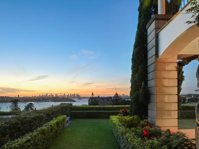 Magnificent Hillside Estate, Some of Australia's Finest Views, Pure Luxury, World Class Sydney Panoramas