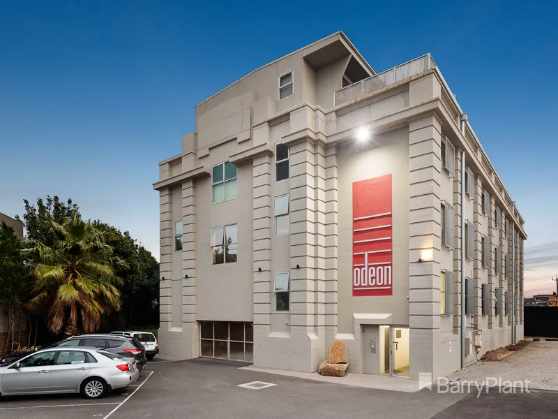 Unique two-level boutique apartment.