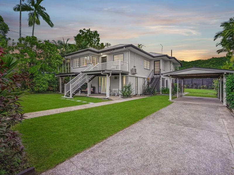 Picture Perfect. Edge Hill Queenslander. 809sqm.