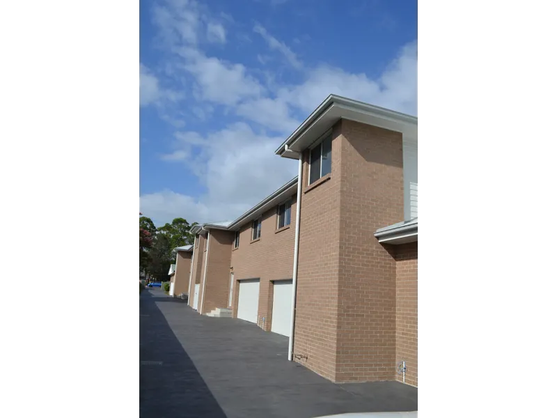 PRINCES HIGHWAY ALBION PARK RAIL