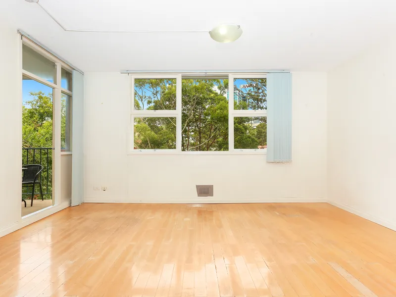 Light Filled, Spacious One Bedroom Apartment