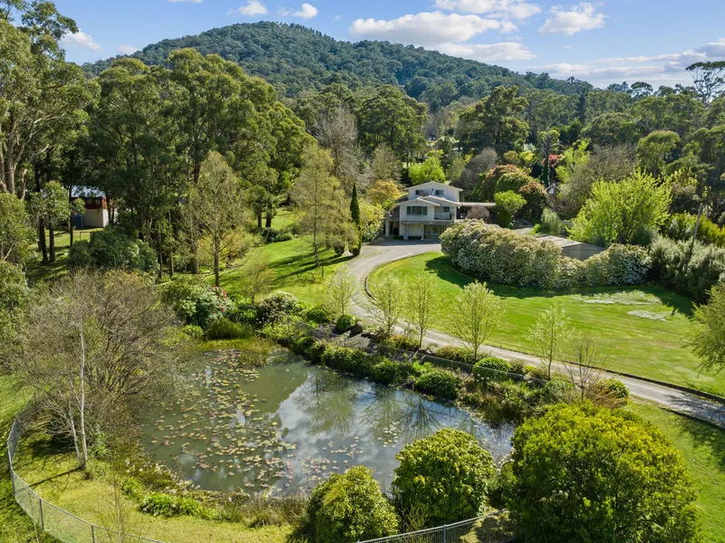 A Grand Mount Macedon Escape with Captivating Views on 2 Acres
