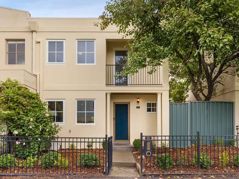Indoor Style, Outdoor Space and Inner-City Ease