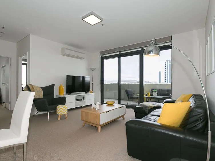 When 3 bedrooms is better than two!