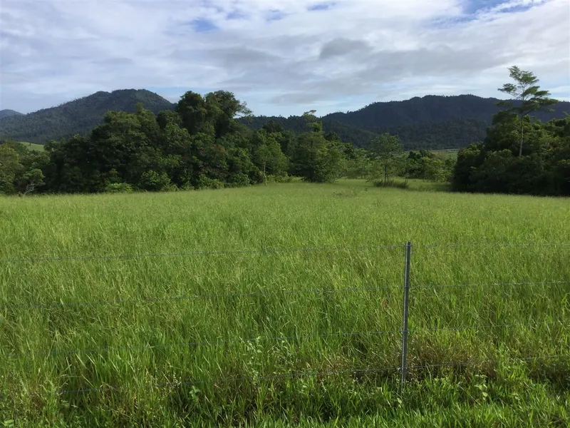 Rural land with permanent water