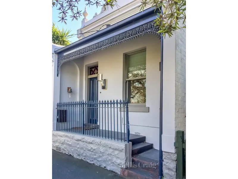 Light-Filled Style in Rathdowne Village