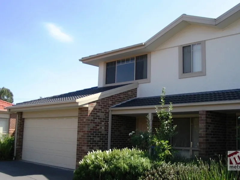 WALKING DISTANCE TO SHOPS, SCHOOLS & PARKS!