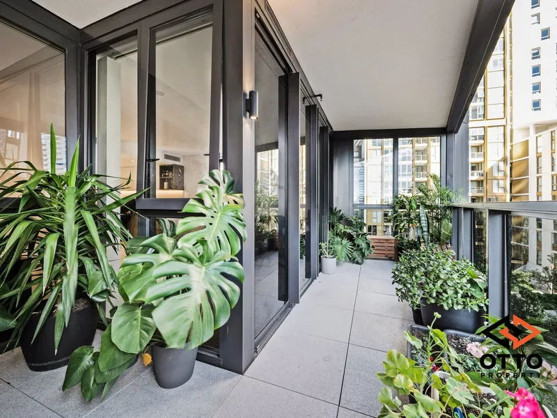 North-facing Luxury 1 Bedroom + Study Apartment by Mirvac