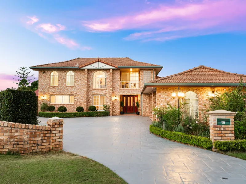 Farmhouse manor, luxury family home