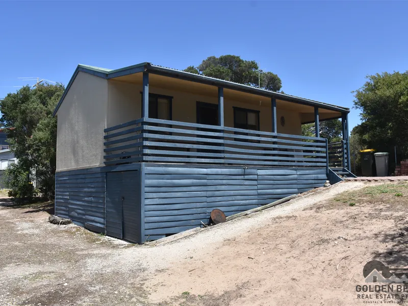 Holiday home so close to the beach!