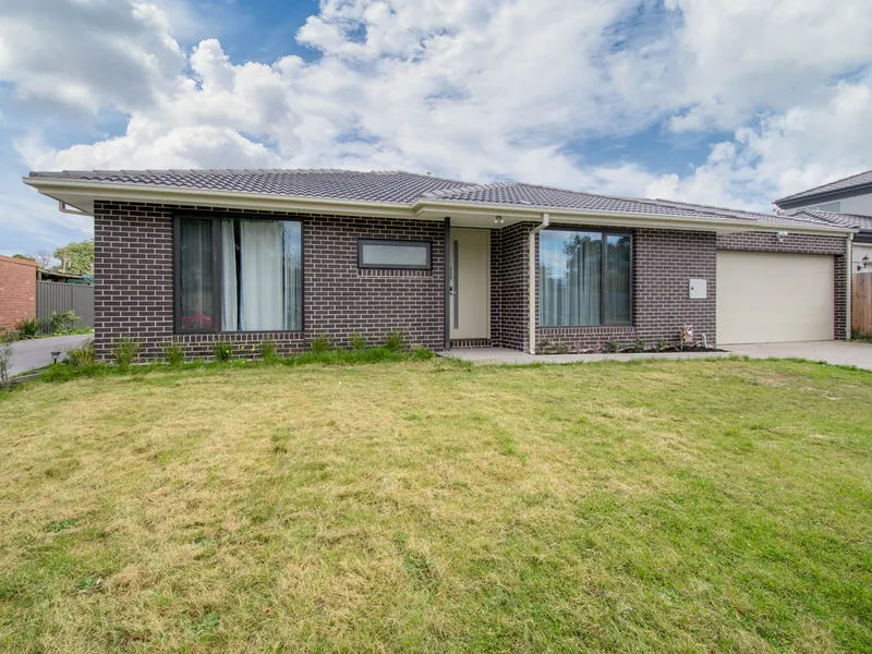 PERFECT SETTING IN A PRIZED LOCATION