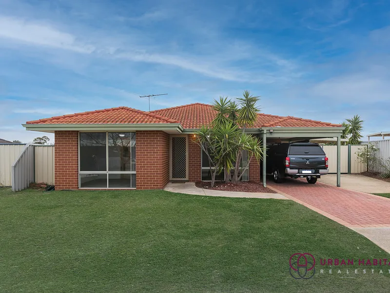 Fuss free with views to die for!