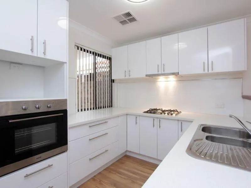 Delightful Villa Near Cafe Strip