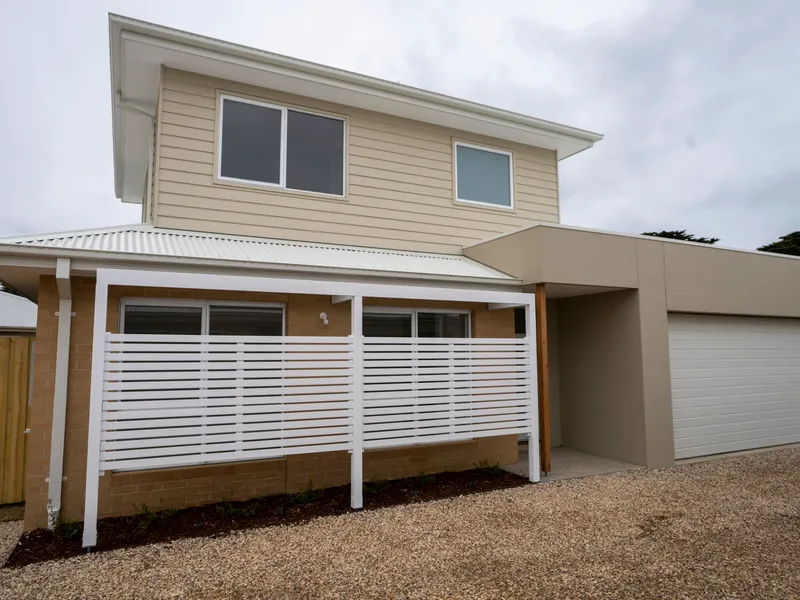 BEAUTIFULLY FINISHED & CLOSE TO THE BEACH