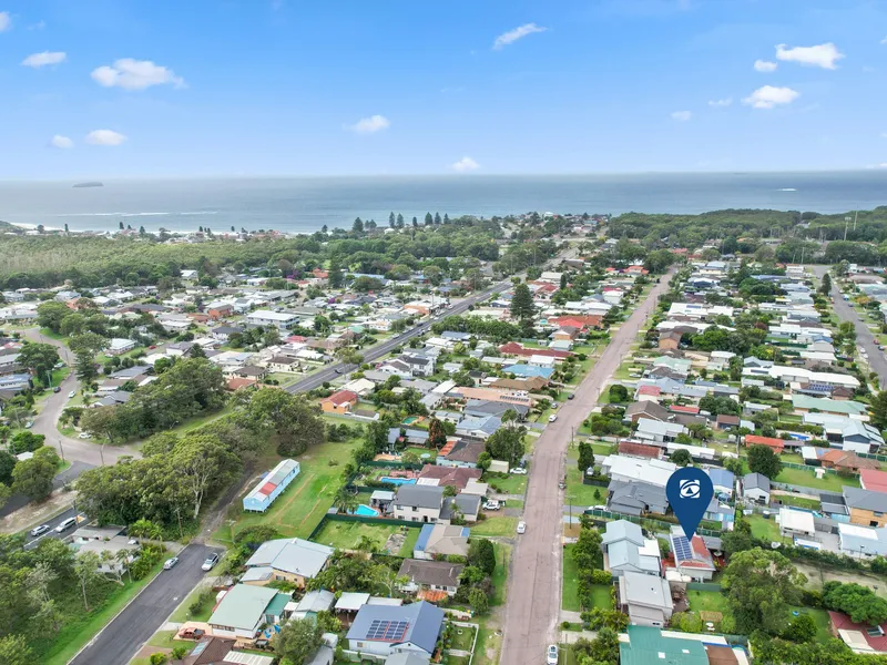 Private & Immaculate beachside home