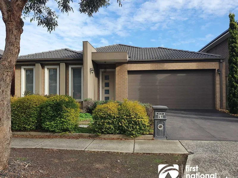 Spacious home in Point Cook!
