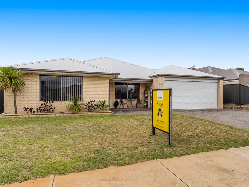 WELL PRESENTED FAMILY HOME IN THE RIDGE ESTATE